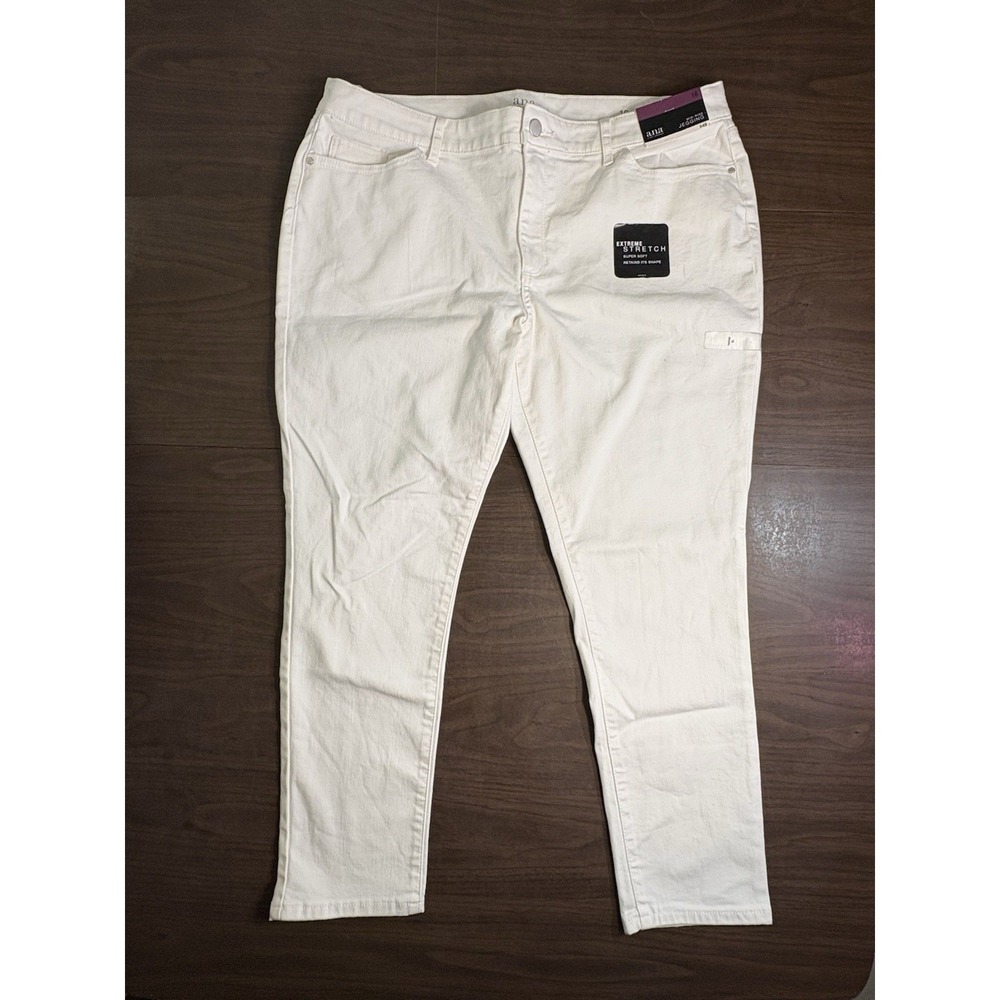 NWT a.n.a. Mid Rise Super Soft Extreme Stretch Jeggings White Missy Size 18
